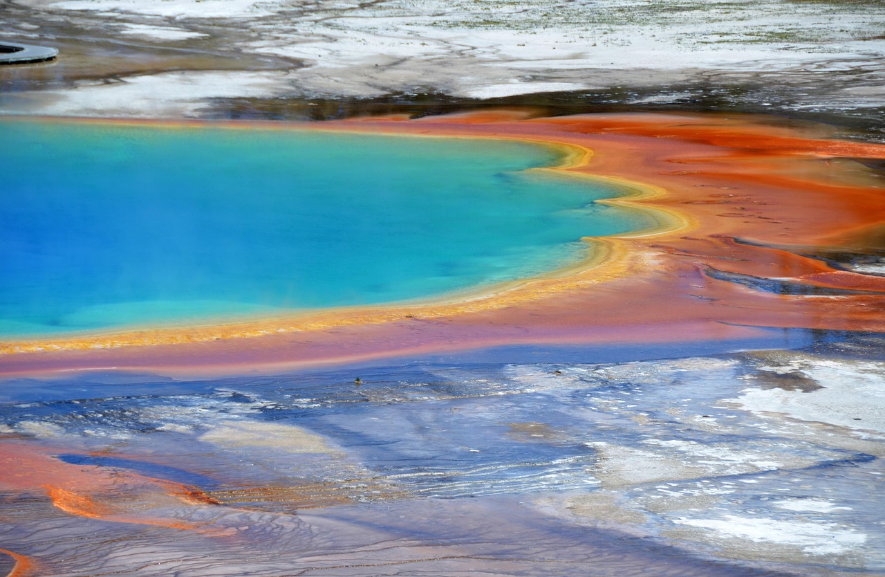 Grand prismatic spring, yellowstone, thermal feature — examplearticle
