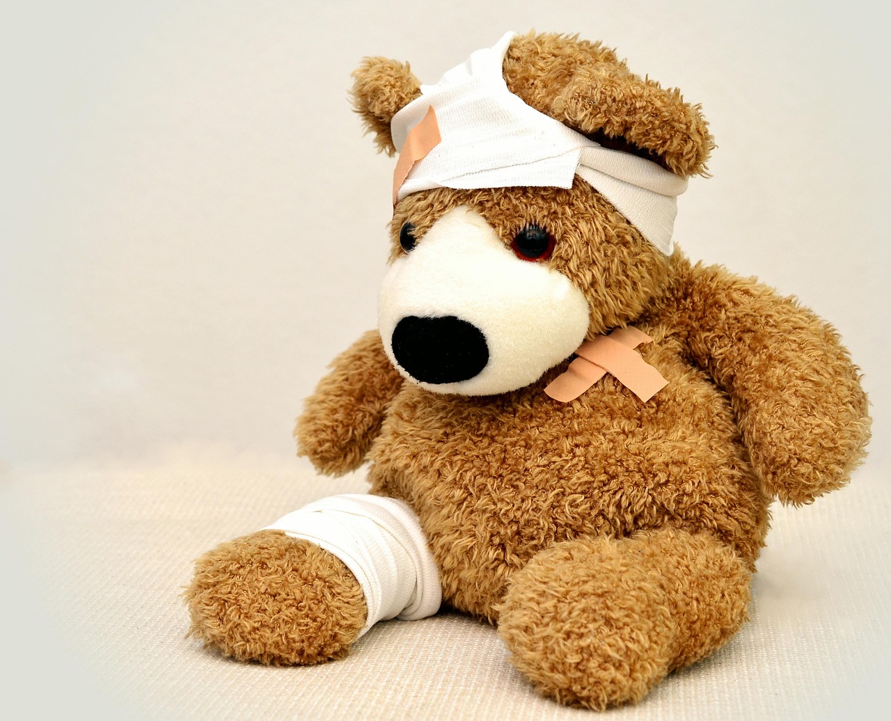Teddy, teddy bear, association — Underfloor Heating vs. Radiators: Which Is the Better Option?